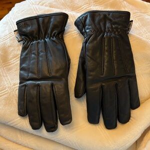 Premium Hugger Black Leather Men's Gloves